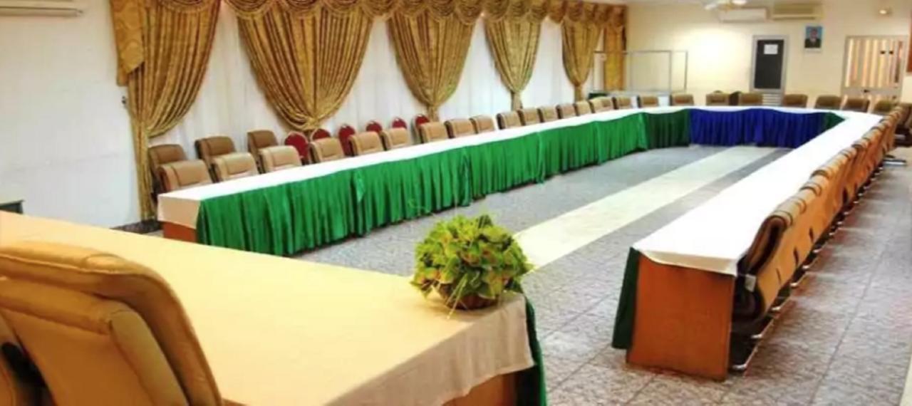 Hotel Palm Beach Ouagadougou Eksteriør bilde