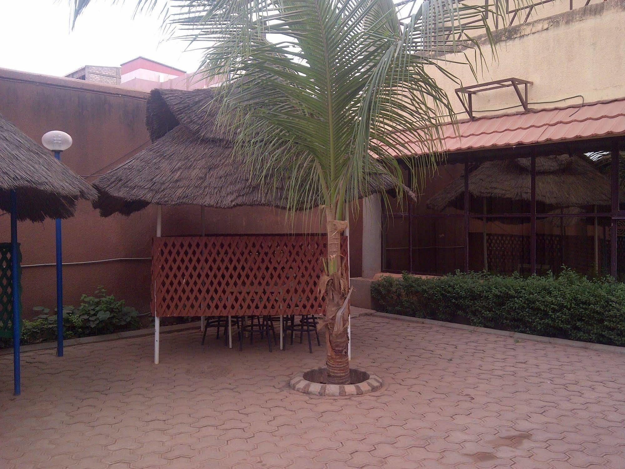 Hotel Palm Beach Ouagadougou Eksteriør bilde